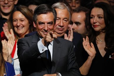 Francia: Fillon vince le primarie del centrodestra