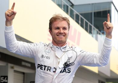 F1: Rosberg vince il duello infinito con Hamilton e conquista il mondiale