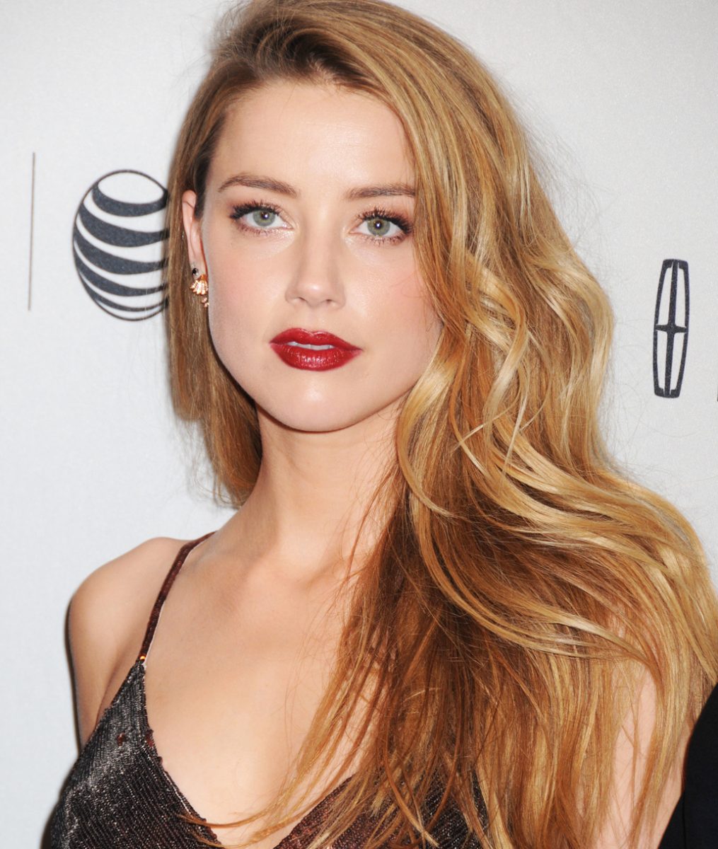 Amber Heard rischia una multa da 10 milioni di dollari Amber Heard rischia una multa da 10 milioni di dollari