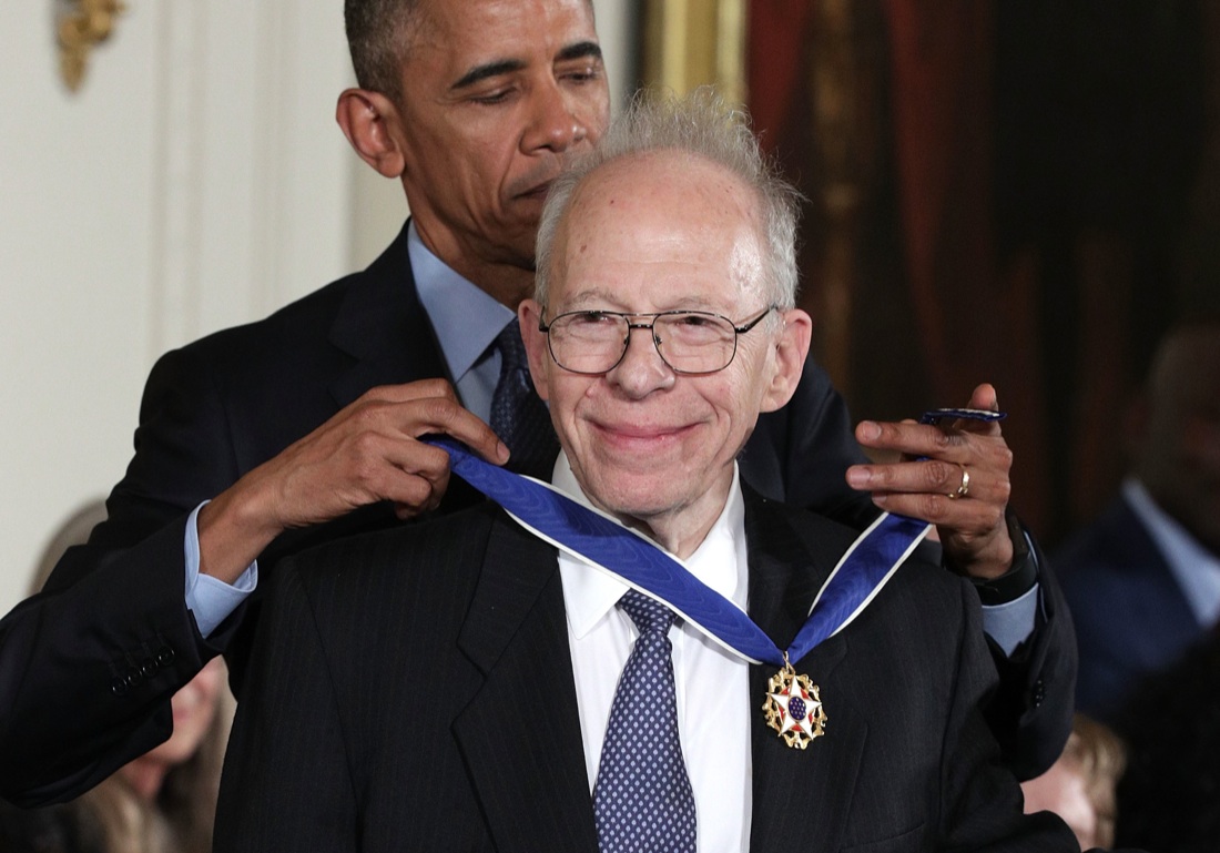 Obama premia gli eroi della sua America – FOTO Obama premia gli eroi della sua America – FOTO