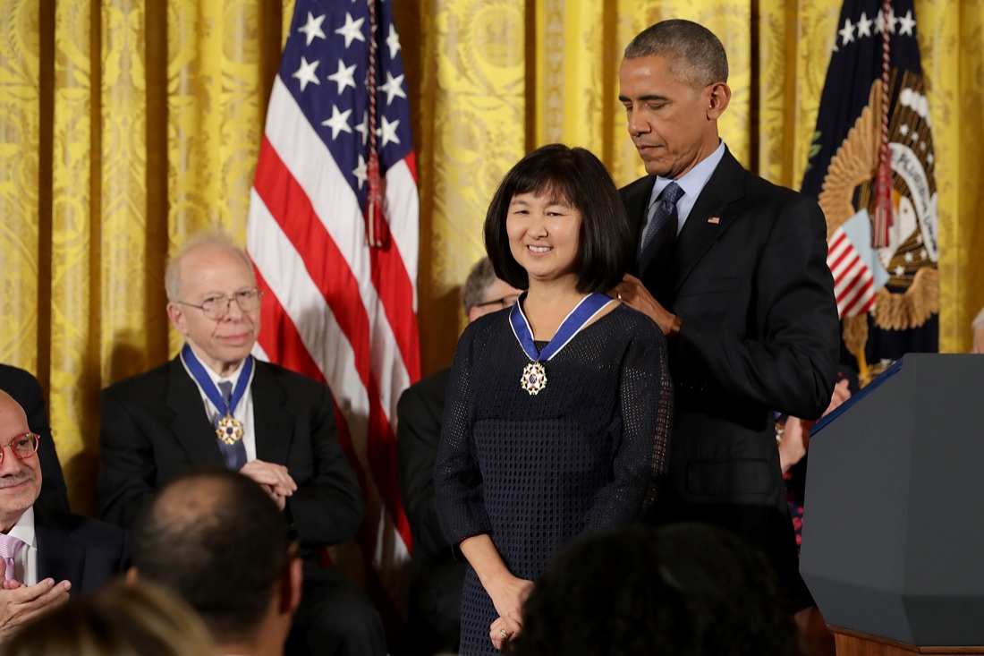 Obama premia gli eroi della sua America – FOTO Obama premia gli eroi della sua America – FOTO