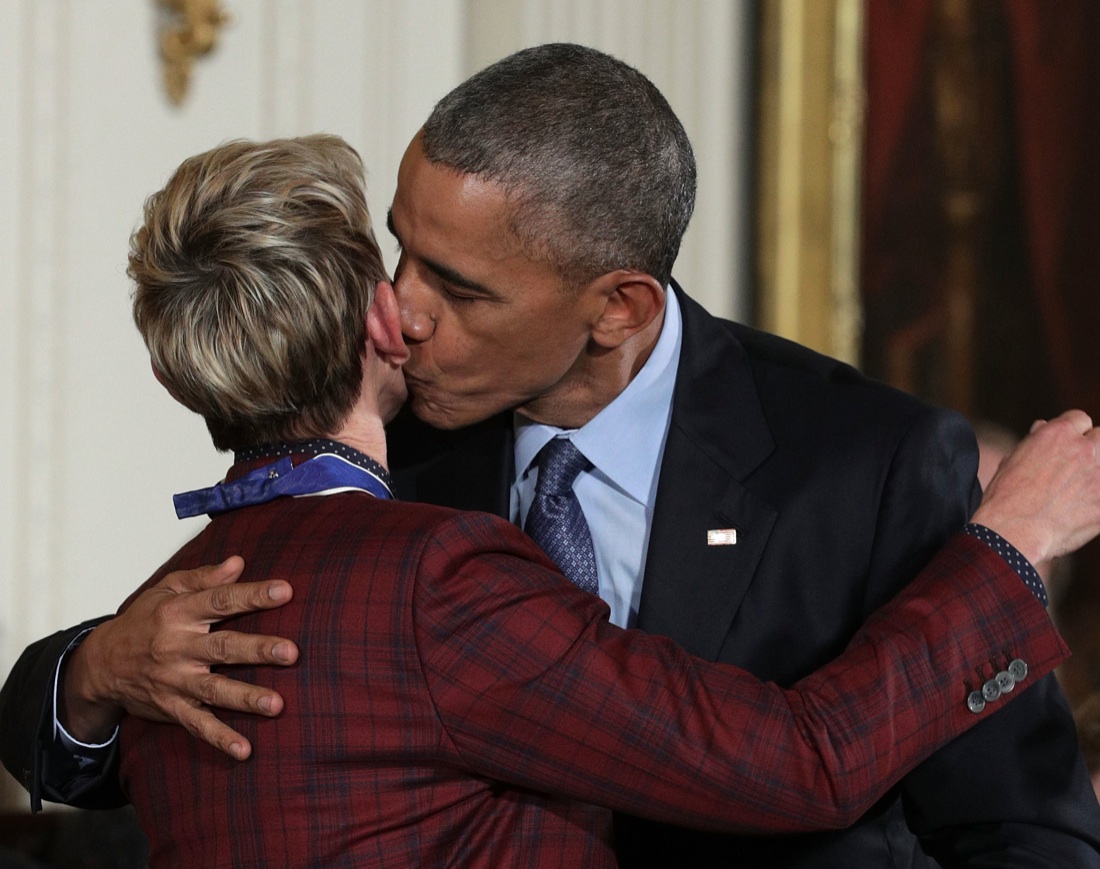Obama premia gli eroi della sua America – FOTO Obama premia gli eroi della sua America – FOTO