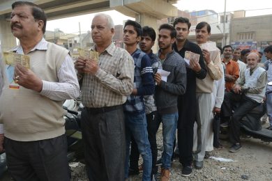 India: banconote ritirate per combattere la corruzione