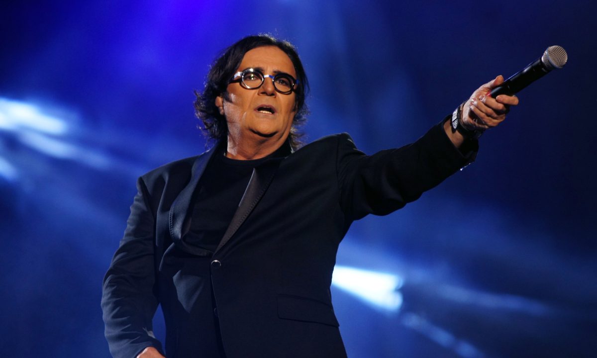 Renato Zero torna dal vivo nei palasport con “Alt in Tour” Renato Zero torna dal vivo nei palasport con “Alt in Tour”