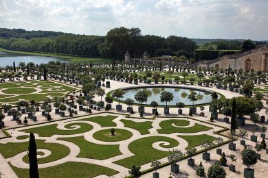 Chiara Santini: an Italian teacher in Versailles with a heart for France