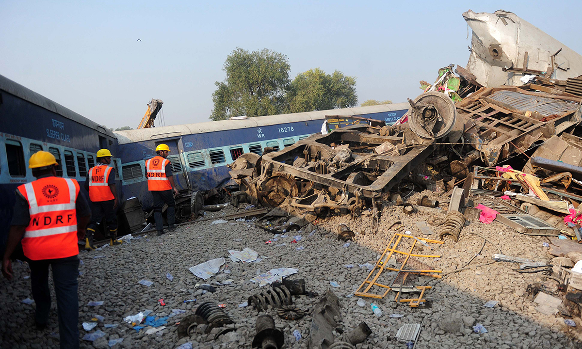 India: la strage del treno – FOTO