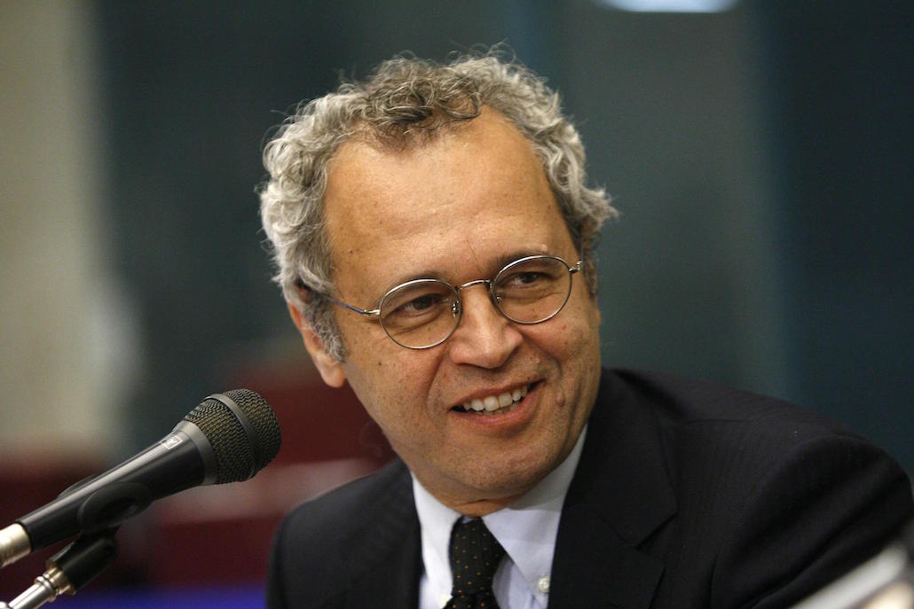 L’Intervista: per il gran finale Maurizio Costanzo ospita Enrico Mentana L’Intervista: per il gran finale Maurizio Costanzo ospita Enrico Mentana
