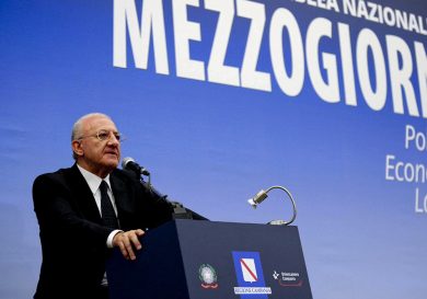 Il nuovo De Luca show contro Rosi Bindi