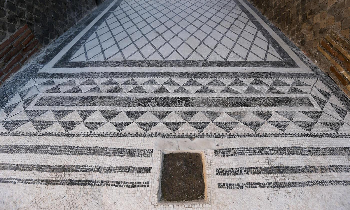 Pompei, apre la “Domus dei mosaici geometrici” – Foto