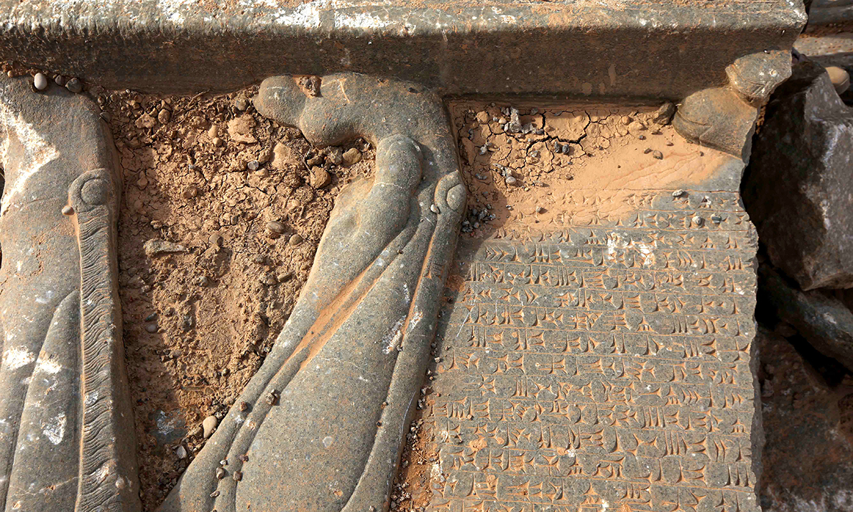 Iraq, le rovine assire di Nimrud distrutte dall’Isis – Foto