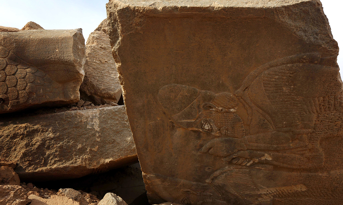Iraq, le rovine assire di Nimrud distrutte dall’Isis – Foto