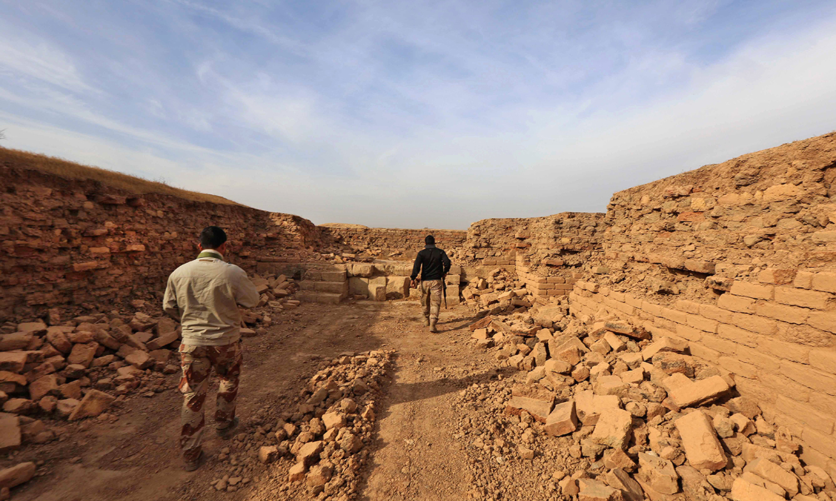 Iraq, le rovine assire di Nimrud distrutte dall’Isis – Foto