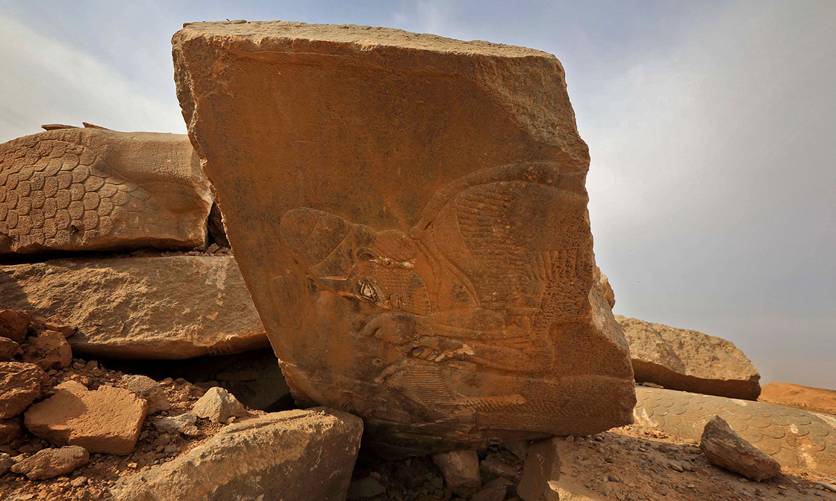 Iraq, le rovine assire di Nimrud distrutte dall’Isis – Foto