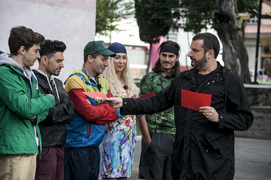 Pechino Express 5: Tina Cipollari fuori dalla finale, vincono di Socialisti Pechino Express 5: Tina Cipollari fuori dalla finale, vincono di Socialisti