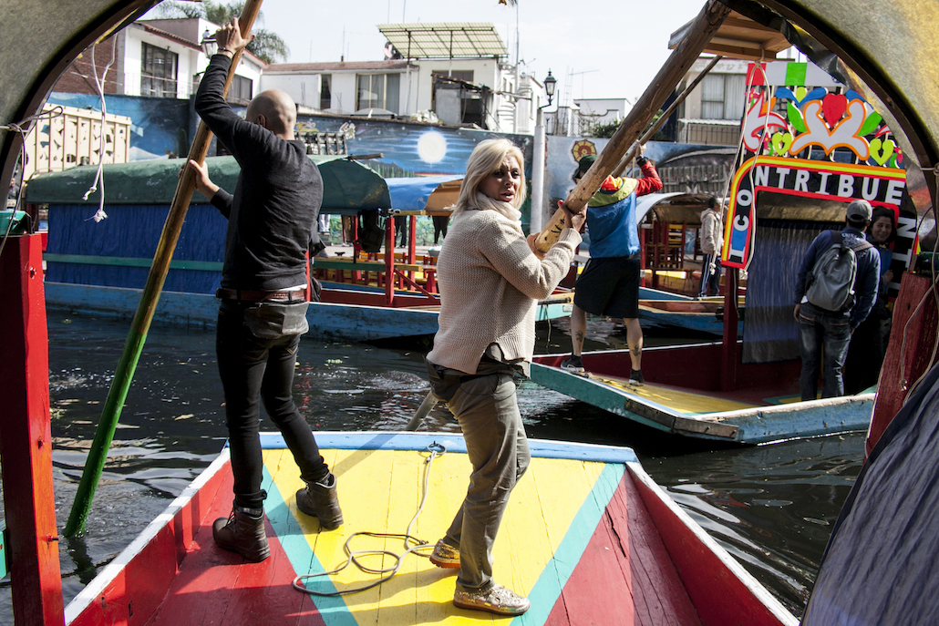 Pechino Express 5: Tina Cipollari fuori dalla finale, vincono di Socialisti Pechino Express 5: Tina Cipollari fuori dalla finale, vincono di Socialisti