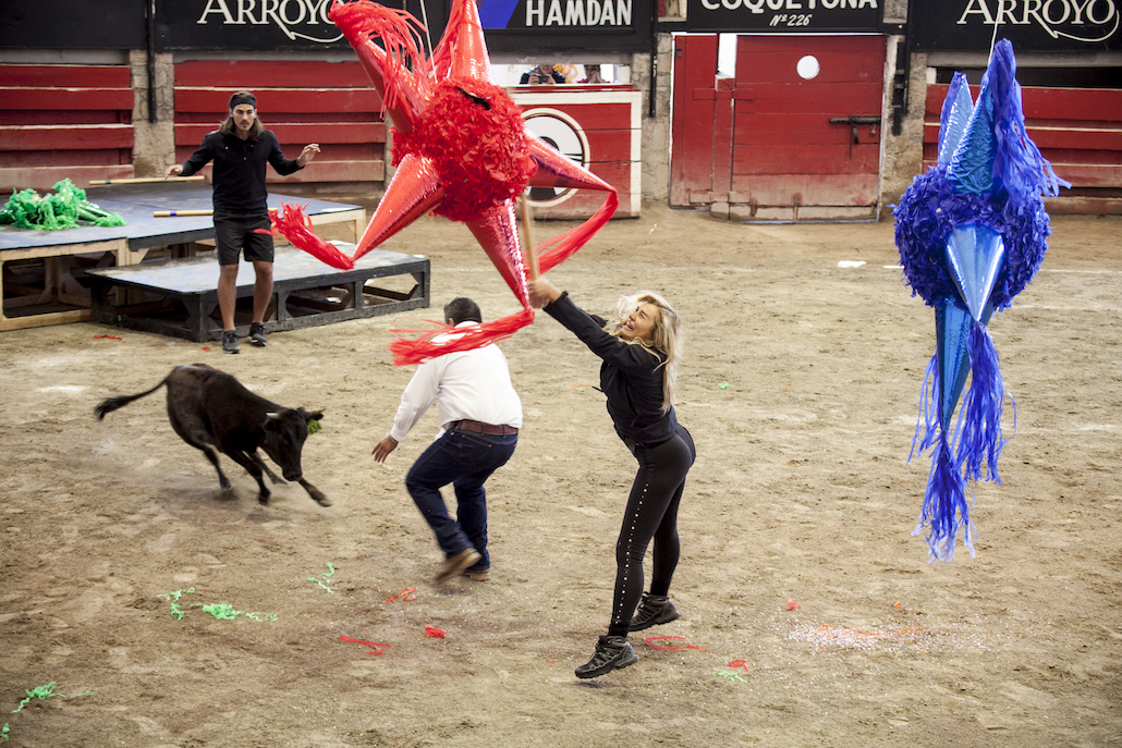 Pechino Express 5: Tina Cipollari fuori dalla finale, vincono di Socialisti Pechino Express 5: Tina Cipollari fuori dalla finale, vincono di Socialisti