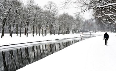 A Stoccolma  gli spazzaneve politically correct paralizzano la città