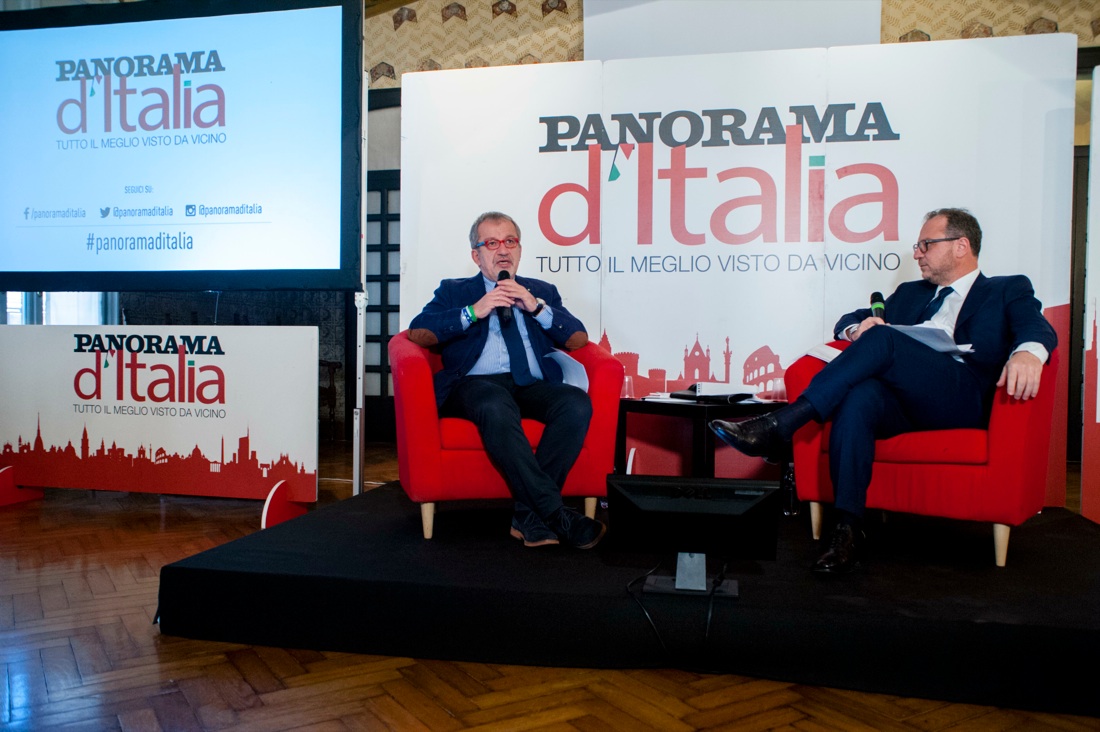 Roberto Maroni rilancia il referendum sull’autonomia lombarda – FOTO e VIDEO Roberto Maroni rilancia il referendum sull’autonomia lombarda – FOTO e VIDEO