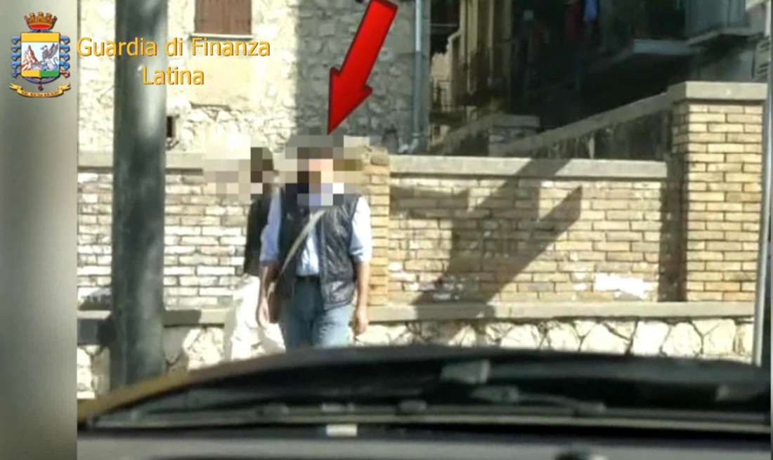 Falsi ciechi, così frodavano l’Inps – FOTO Falsi ciechi, così frodavano l’Inps – FOTO