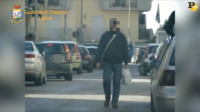 Latina: finti ciechi scoperti dalla Guardia di Finanza