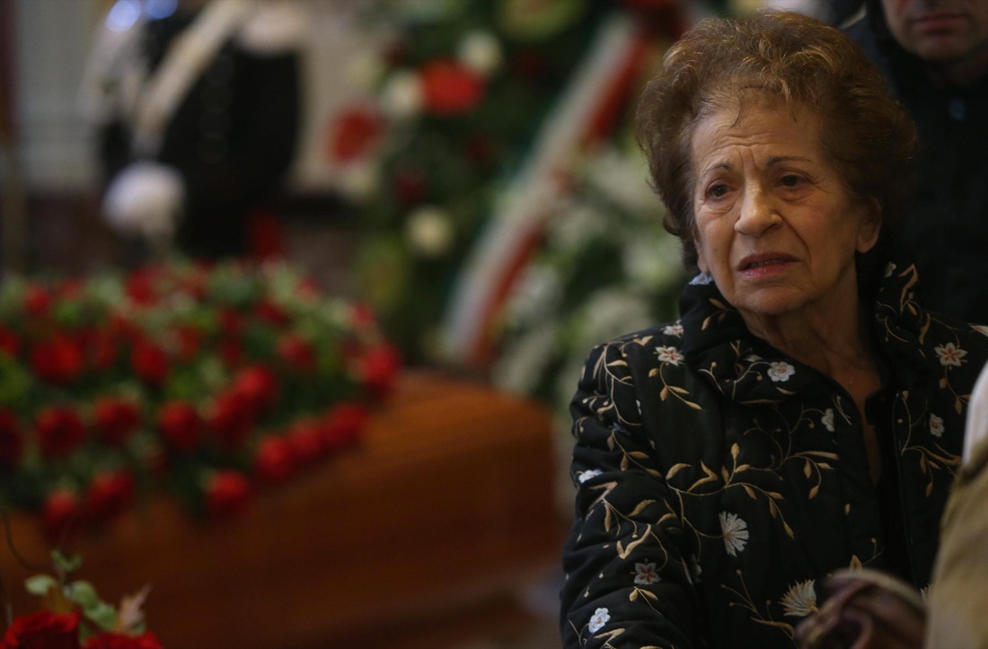 Umberto Veronesi, l’ultimo omaggio di Milano – FOTO