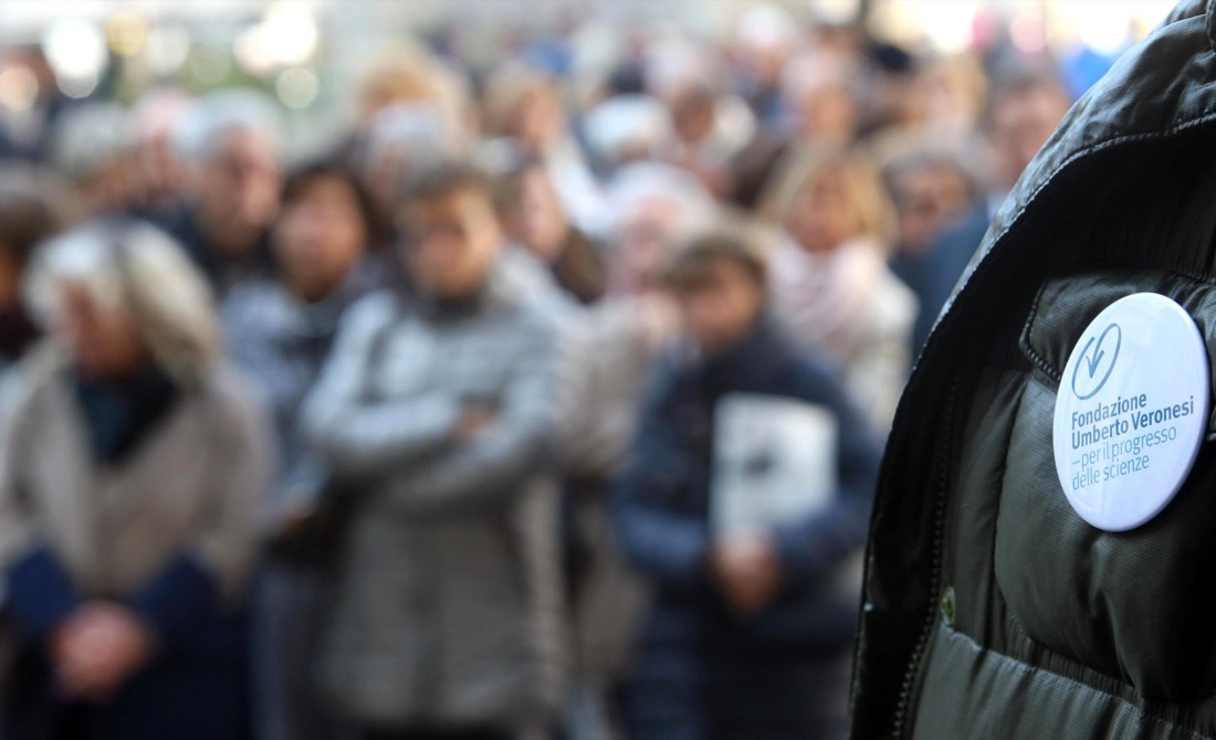 Umberto Veronesi, l’ultimo omaggio di Milano – FOTO
