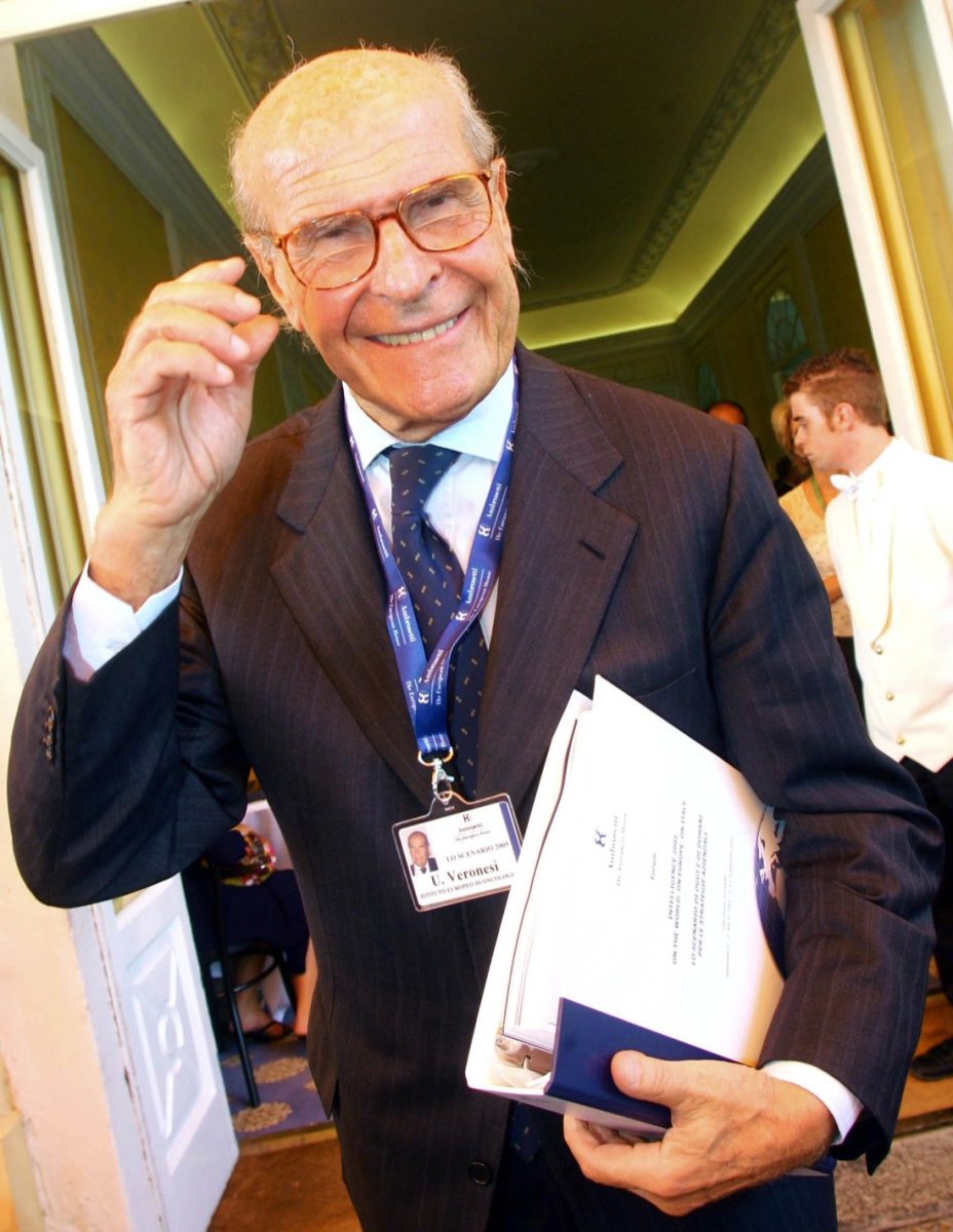 Umberto Veronesi, l’ultimo omaggio di Milano – FOTO