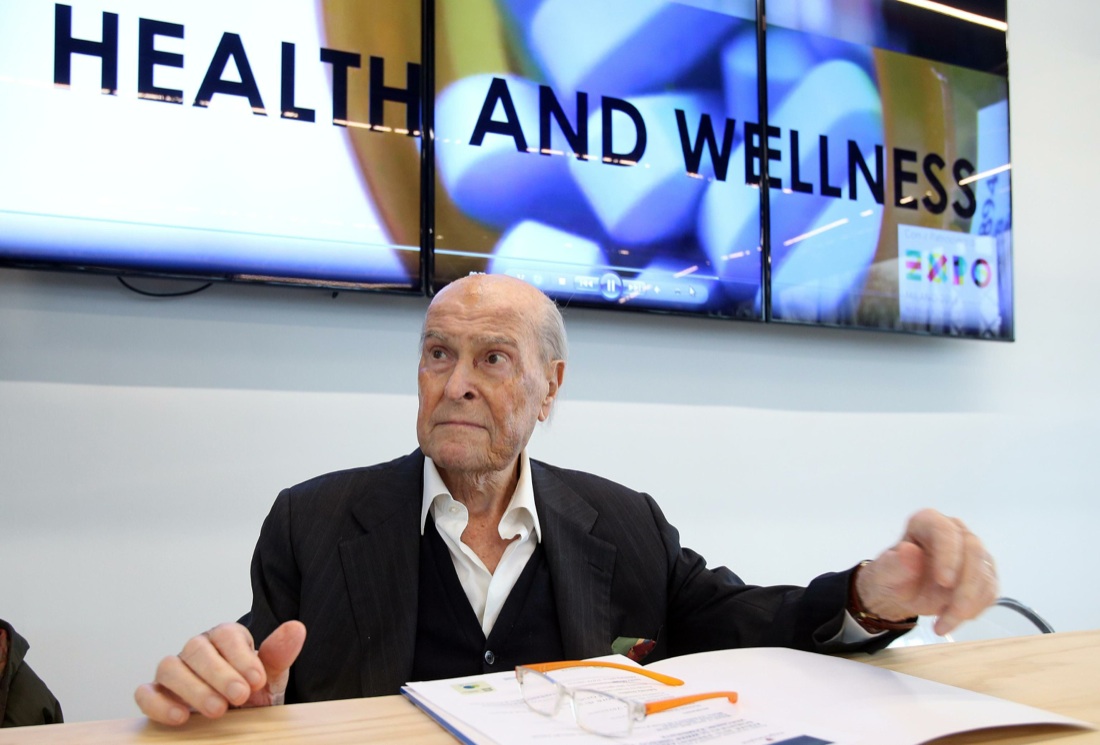 Umberto Veronesi, l’ultimo omaggio di Milano – FOTO