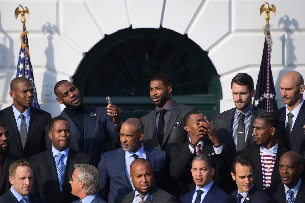 LeBron James e i Cavs in visita da Obama LeBron James e i Cavs in visita da Obama