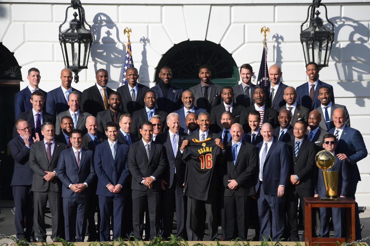 Galleria foto 'LeBron James e i Cavs in visita da Obama' - foto 5