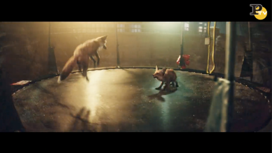 Tutti pazzi per il “tappeto Elastico”. Il video spot di Natale