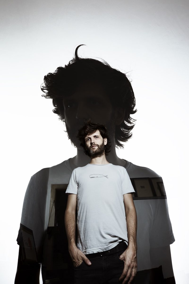 Intervista a Dente: “Le mie canzoni per metà hanno fame di provincia”