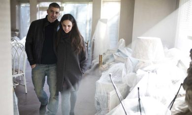 La ragazza del mondo: storia d’amore tra fede, regole e libertà – Video