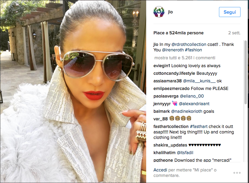 Jennifer Lopez, selfie da 1.5 milioni di like a quasi 50 anni