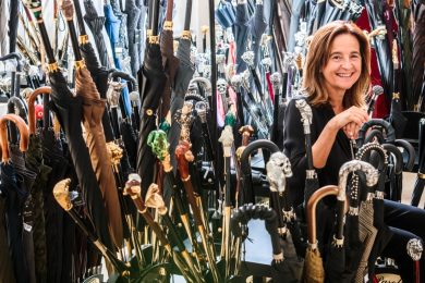 Ombrelli d’oro per gli emiri