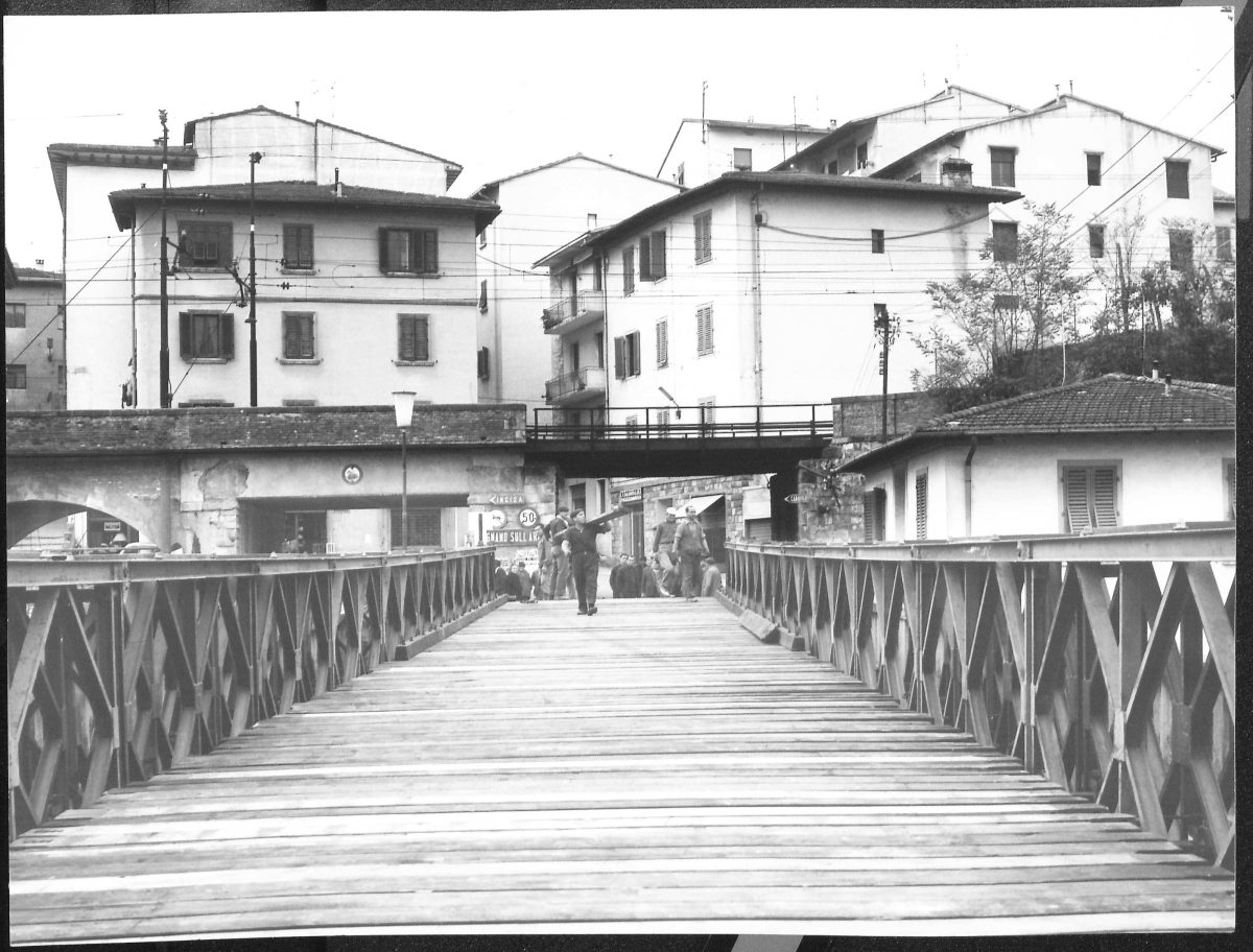 Galleria foto 'Firenze 1966: l’Esercito e l’alluvione – Foto' - foto 17
