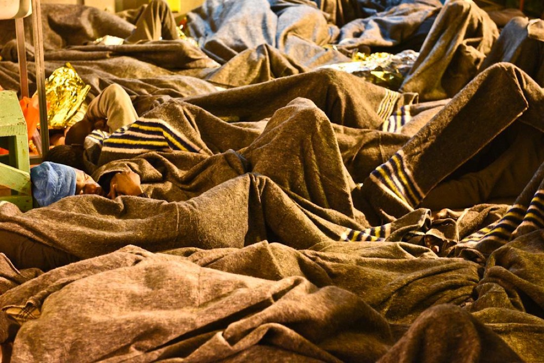 Migranti, il richiamo di Agcom ai media: rispetto della dignità delle persone