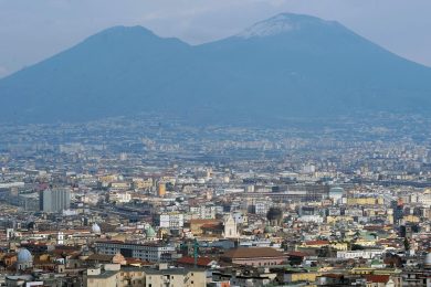 Terremoto, adesso la Campania ha paura dei vulcani