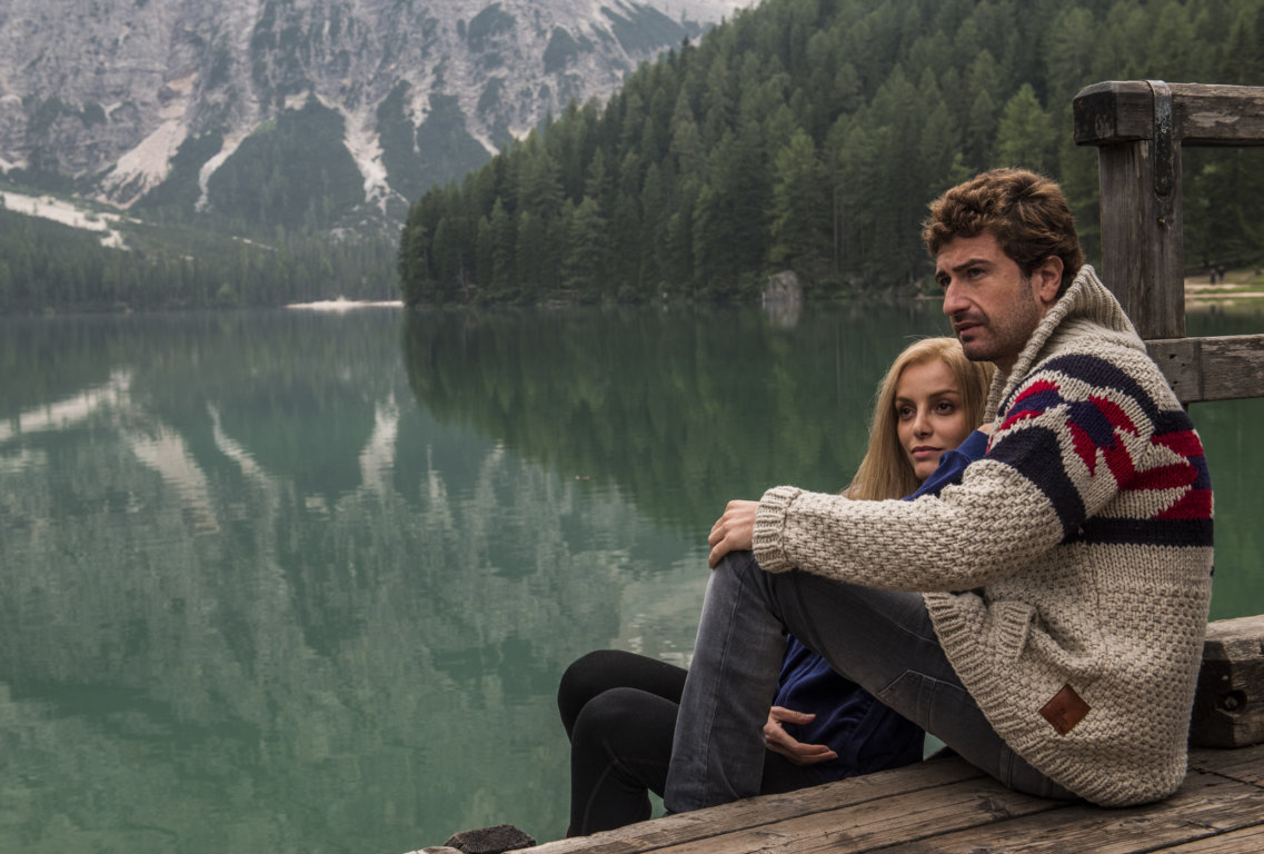 Mister Felicità: Siani “antidepressivo” al posto di Abatantuono Mister Felicità: Siani “antidepressivo” al posto di Abatantuono