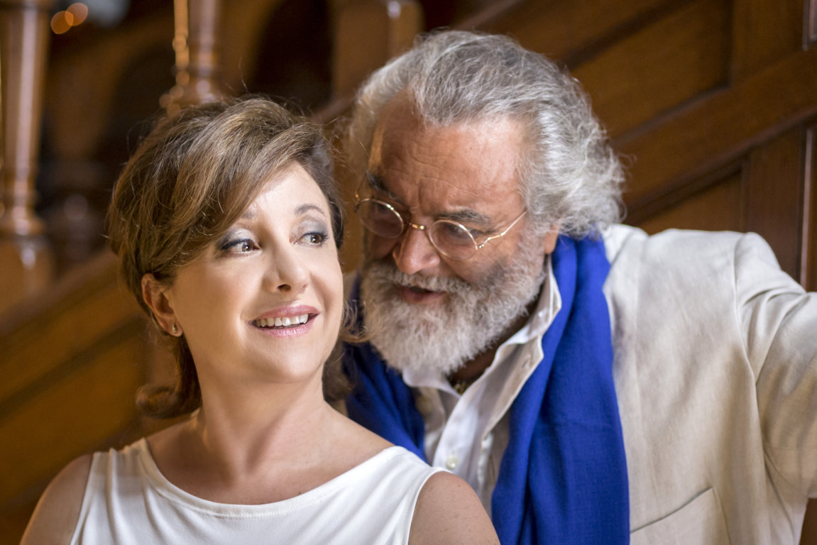 Mister Felicità: Siani “antidepressivo” al posto di Abatantuono Mister Felicità: Siani “antidepressivo” al posto di Abatantuono