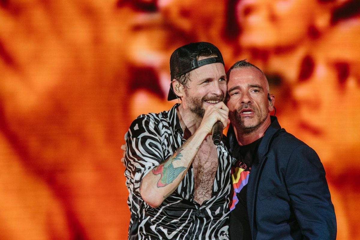 Galleria foto 'Jovanotti, che sorpresa: il cantante dona 15 quintali di crocchette ad un canile' - foto 7