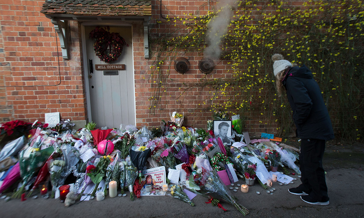 George Michael, l’ultimo tributo dei fan – Foto George Michael, l’ultimo tributo dei fan – Foto