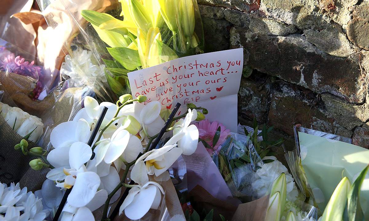 George Michael, l’ultimo tributo dei fan – Foto George Michael, l’ultimo tributo dei fan – Foto