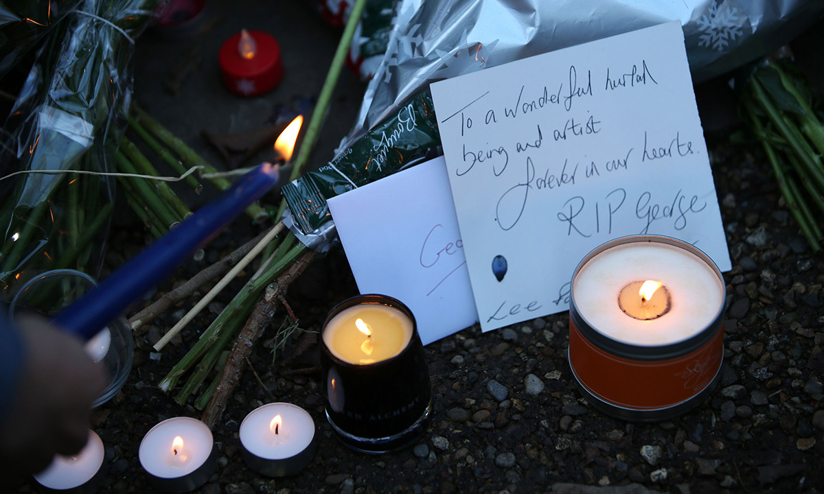 George Michael, l’ultimo tributo dei fan – Foto George Michael, l’ultimo tributo dei fan – Foto