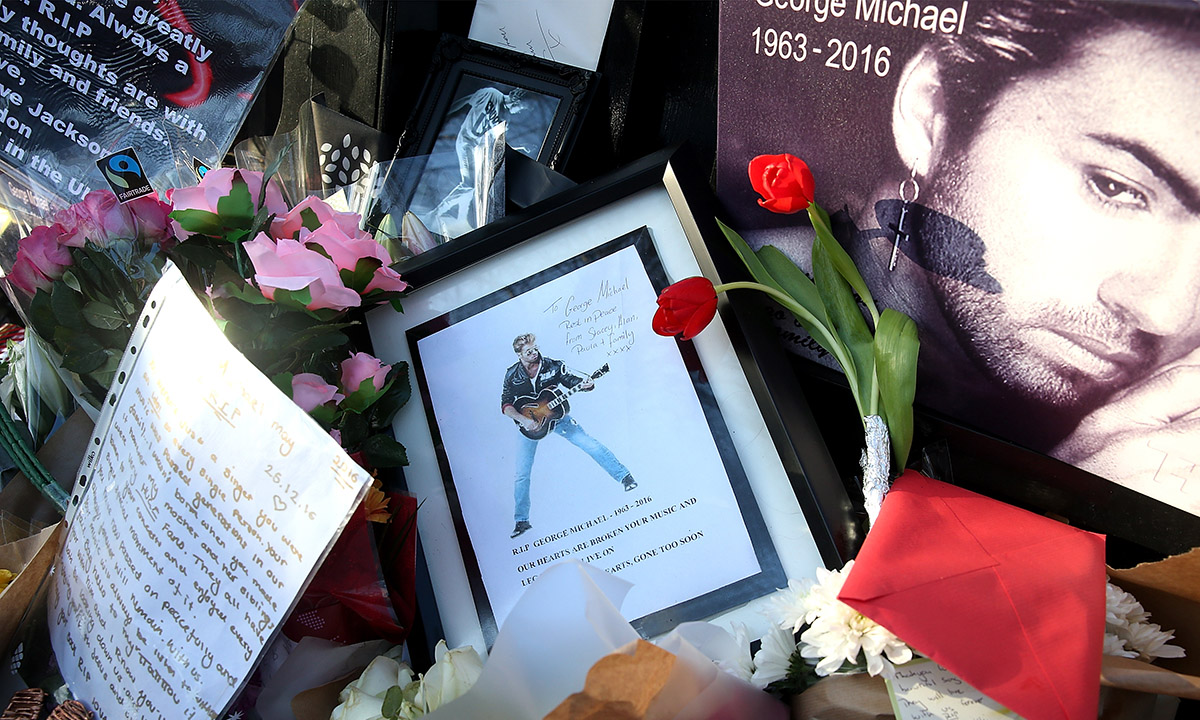 George Michael, l’ultimo tributo dei fan – Foto George Michael, l’ultimo tributo dei fan – Foto