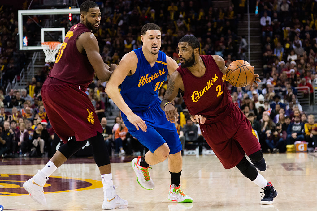 Nba: Irving affonda i Warriors. Il duello di Natale va ai Cavs