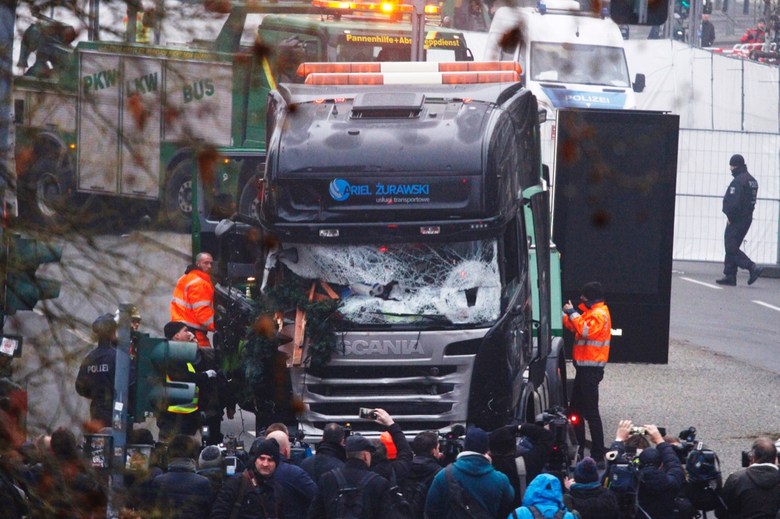 Chi era Anis Amri, l’attentatore di Berlino ucciso a Milano – FOTO e VIDEO Chi era Anis Amri, l’attentatore di Berlino ucciso a Milano – FOTO e VIDEO