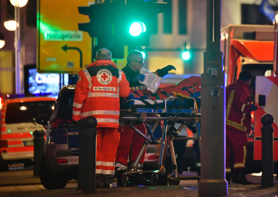 Chi era Anis Amri, l’attentatore di Berlino ucciso a Milano – FOTO e VIDEO Chi era Anis Amri, l’attentatore di Berlino ucciso a Milano – FOTO e VIDEO