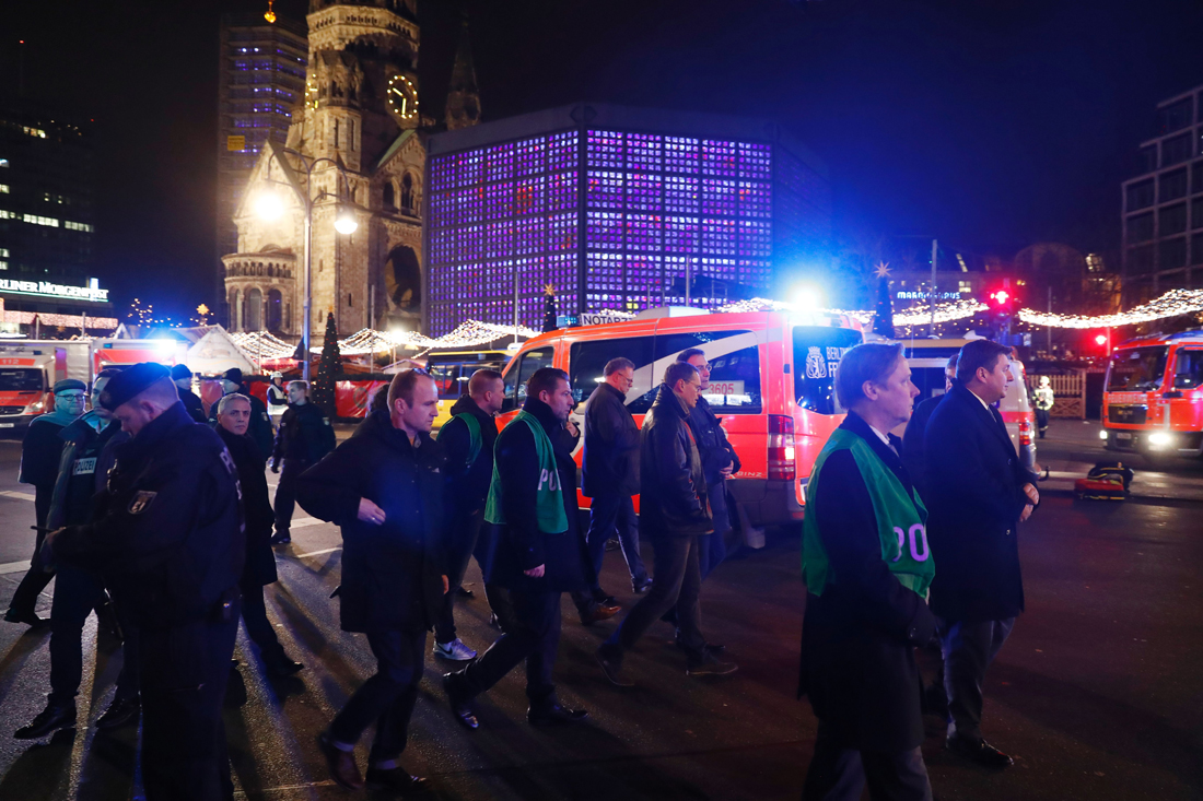 Chi era Anis Amri, l’attentatore di Berlino ucciso a Milano – FOTO e VIDEO Chi era Anis Amri, l’attentatore di Berlino ucciso a Milano – FOTO e VIDEO