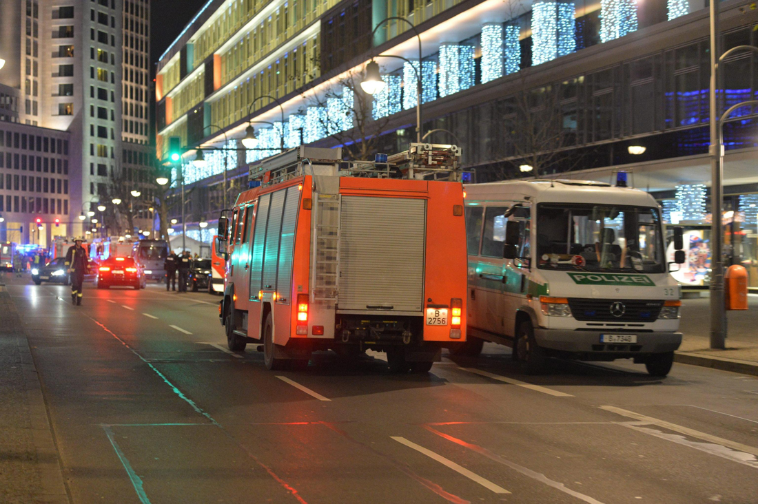 Chi era Anis Amri, l’attentatore di Berlino ucciso a Milano – FOTO e VIDEO Chi era Anis Amri, l’attentatore di Berlino ucciso a Milano – FOTO e VIDEO